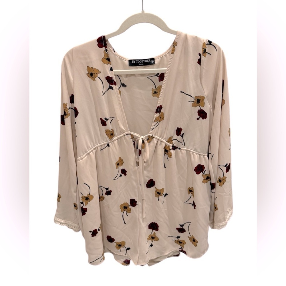 By Together Beige Floral Peplum Top Women’s Small | Bell Sleeve | Dark Cottage